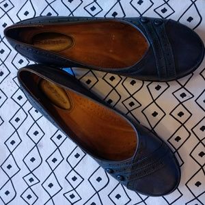 Navy hush puppies comfort flats